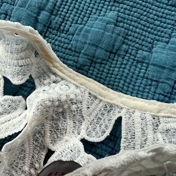 Akira Chicago- red label. Size small - Picture 5 of 6